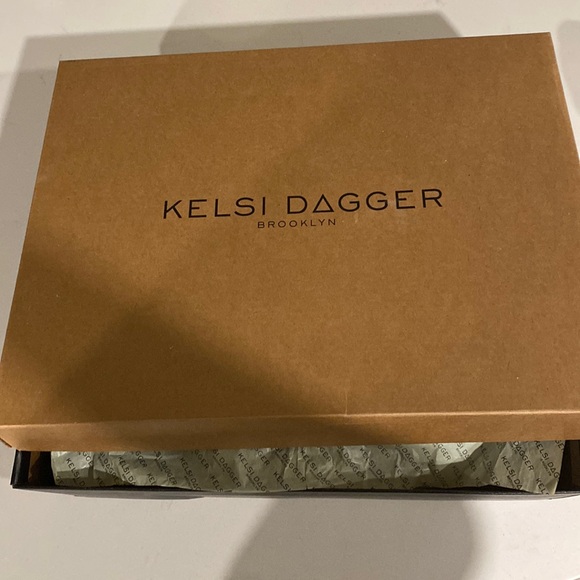 bnib Kelsey dagger clogs size 8 - Picture 2 of 5